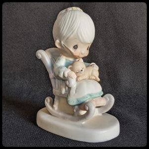 Precious Moments The Purr-fect Grandma